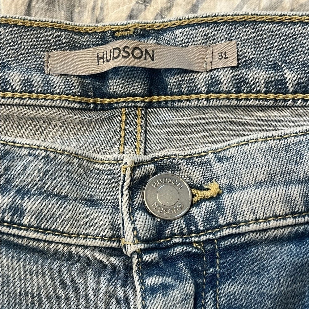 Hudson Barbara High Rose Baby bootcut Jean with slit hem. Women’s size 31 new - Picture 13 of 13